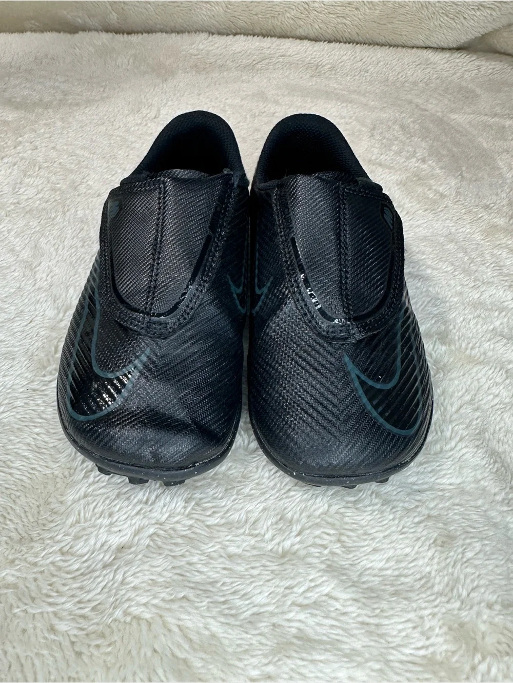 Nike Jr. Mercurial Vapor 16 Club Turf Soccer Shoes Kids Size 12C